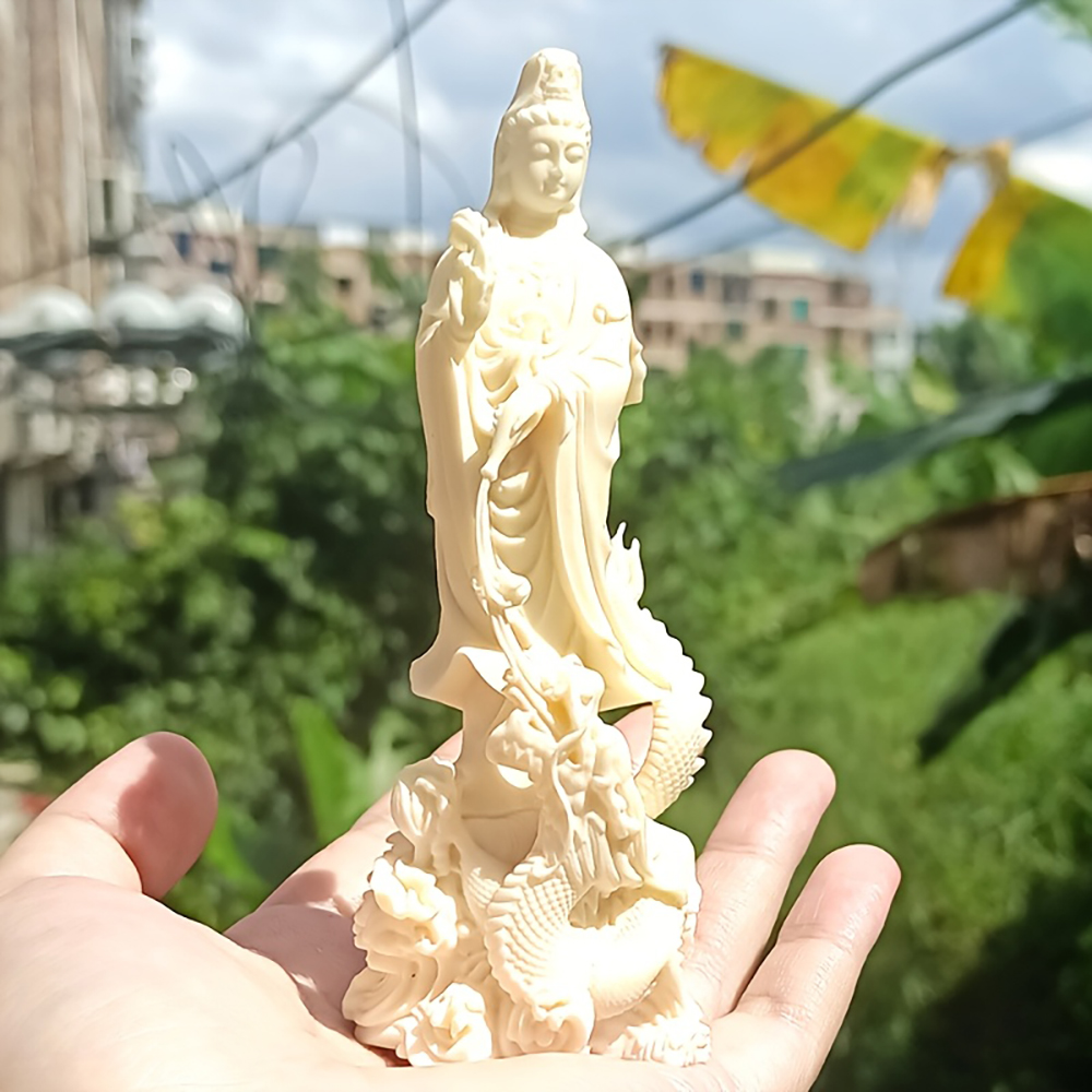 Resin Art Aesthetic - Statua di Buddha Guanyin in Resina,